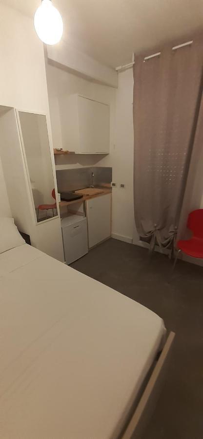 Via Torino Hotel Олбия Екстериор снимка